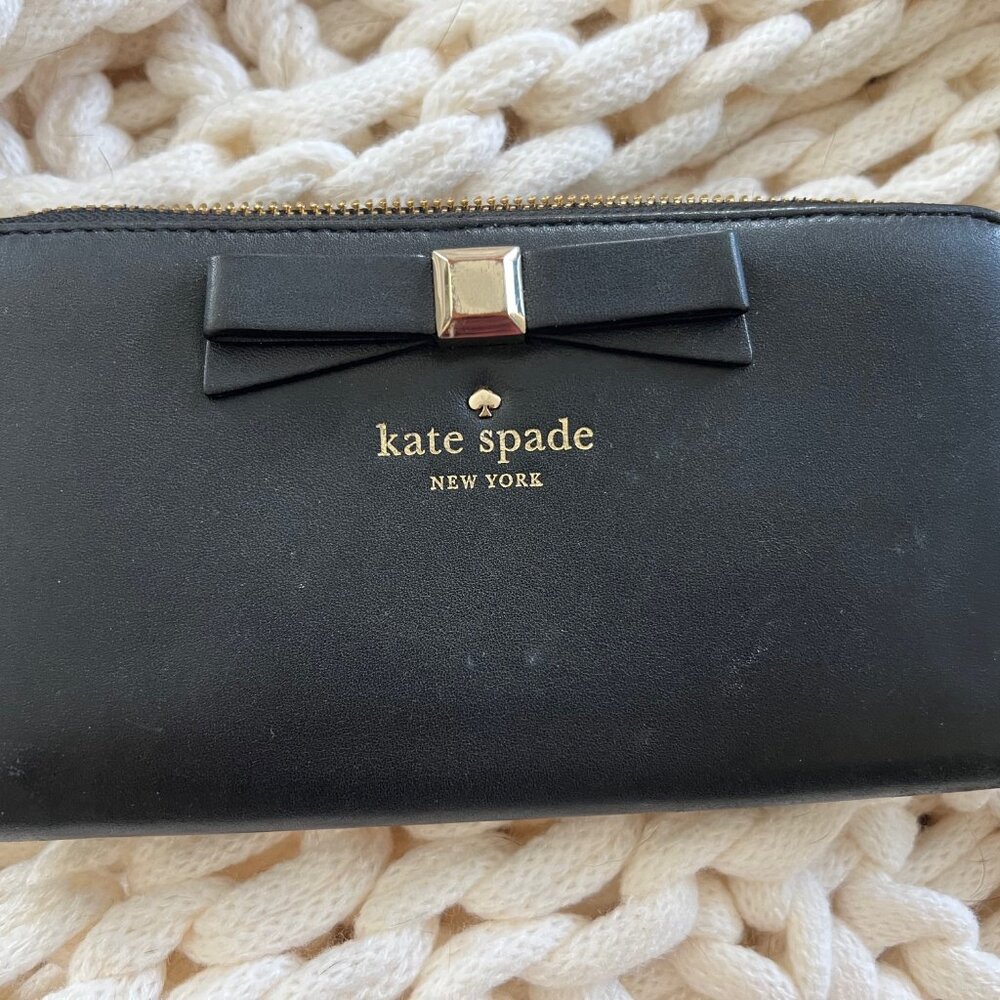 Kate Spade Black Zipper Wallet